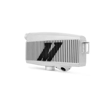 गैलरी व्यूवर में इमेज लोड करें, Mishimoto Subaru 02-07 WRX/04-07 STi Top-Mount Intercooler Kit - Powder Coated Silver &amp; Blue Hoses