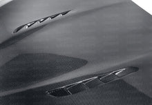 गैलरी व्यूवर में इमेज लोड करें, Seibon 10-13 BMW 5 Series and M5 Series (F10) BT-Style Carbon Fiber Hood