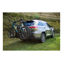 Carica l&#39;immagine nel visualizzatore di Gallery, Curt Tray-Style Hitch-Mounted Bike Rack (2 Bikes 1-1/4in or 2in Shank)