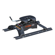 Carica l&#39;immagine nel visualizzatore di Gallery, Curt Q25 5th Wheel Hitch w/Rails (16265 &amp; 16200 Kit)