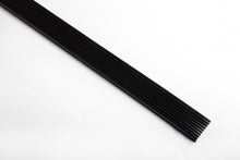 Laden Sie das Bild in den Galerie-Viewer, Lund Universal (Pickup) Tailgate Protector - Black