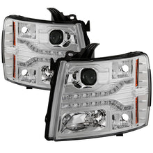 Laden Sie das Bild in den Galerie-Viewer, Spyder Chevy Silverado 1500 07-13 V2 Projector Headlights - LED DRL - Chrome PRO-YD-CS07V2-DRL-C