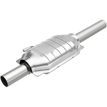 Carica l&#39;immagine nel visualizzatore di Gallery, MagnaFlow Conv Direct Fit 81-83 Jeep Cherokee 4.2L