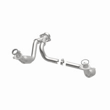 Carica l&#39;immagine nel visualizzatore di Gallery, MagnaFlow Conv DF 2007-2008 Cadillac Escalade 6.2L