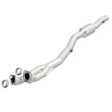 Carica l&#39;immagine nel visualizzatore di Gallery, MagnaFlow Conv DF 97-98 BMW 540I / 97-98 740I / 96-98 740IL 4.4L D/S