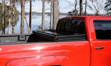Laden Sie das Bild in den Galerie-Viewer, Lund 21-22 Ford F-150 (5.5ft. Bed) Hard Fold Tonneau Cover - Black