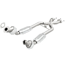 Carica l&#39;immagine nel visualizzatore di Gallery, Magnaflow Conv DF 96-98 4.6L *California*