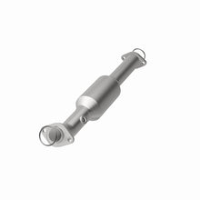 Cargar imagen en el visor de la galería, Magnaflow Converter DF 05-11 Toyota Tacoma 4.0L