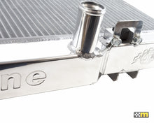 गैलरी व्यूवर में इमेज लोड करें, mountune 14-19 Ford Fiesta ST Triple Pass Radiator Upgrade