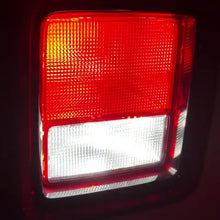 Charger l'image dans la galerie, Oracle 18-21 Jeep Wrangler JL Reverse Light Bulb (Pair) - 6000K