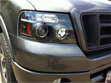 Laden Sie das Bild in den Galerie-Viewer, Spyder Ford F150 04-08 Projector Headlights Version 2 LED Halo LED Blk PRO-YD-FF15004-HL-G2-BK