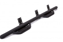 Laden Sie das Bild in den Galerie-Viewer, Lund 09-15 Dodge Ram 1500 Crew Cab (Built Before 7/1/15) Terrain HX Step Nerf Bars - Black