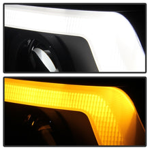 Cargar imagen en el visor de la galería, Spyder Toyota Tacoma 16-18 (SR5 Model Only) Projector Headlights Black Smoke PRO-YD-TT16-LB-BSM