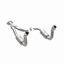 Laden Sie das Bild in den Galerie-Viewer, Magnaflow Conv DF 08-10 Ford F-250/F-250 SD/F-350/F-350 SD 5.4L/6.8L / F-450 SD 6.8L Y-Pipe Assembly