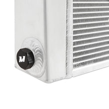 गैलरी व्यूवर में इमेज लोड करें, Mishimoto 11+ Chevy 6.6L Duramax Radiator