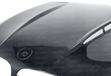 गैलरी व्यूवर में इमेज लोड करें, Seibon 07-10 BMW X5/X6 (E70/E71) TH-Style Carbon Fiber Hood