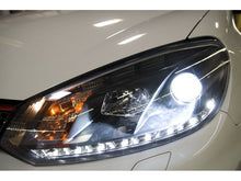 Charger l&#39;image dans la galerie, Spyder Volkswagen Golf/GTI 10-13 Projector Headlights Halogen Model- DRL Blk PRO-YD-VG10-DRL-BK
