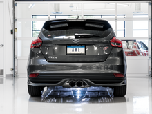 गैलरी व्यूवर में इमेज लोड करें, AWE Tuning Ford Focus ST Touring Edition Cat-back Exhaust - Non-Resonated - Chrome Silver Tips