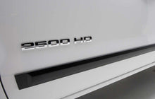 Charger l'image dans la galerie, EGR Crew Cab Front 41.5in Rear 38in Rugged Style Body Side Moldings (951674)