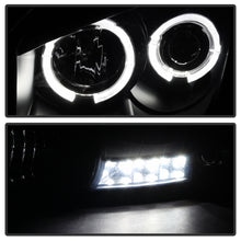 Carica l&#39;immagine nel visualizzatore di Gallery, Spyder Dodge Ram 1500 06-08 06-09 Projector Headlights LED Halo LED Blk Smke PRO-YD-DR06-HL-BSM