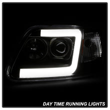 Laden Sie das Bild in den Galerie-Viewer, Spyder 97-03 Ford F-150 (After 6/1997) Light Bar Projector Headlights - Blk (PRO-YD-FF15097V2-LB-BK)