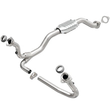 Carica l&#39;immagine nel visualizzatore di Gallery, MagnaFlow Conv DF 2000 Chevy Blazer 4.3L 4WD