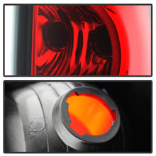 Carica l&#39;immagine nel visualizzatore di Gallery, xTune 03-06 Chevrolet Silverado 1500 (w/o Stepside) Tail Light - OEM Right (ALT-JH-CS03-OE-R)