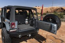 Carica l&#39;immagine nel visualizzatore di Gallery, BedRug 07-10 Jeep JK Unlimited 4Dr Rear 5pc BedTred Cargo Kit (Incl Tailgate &amp; Tub Liner)
