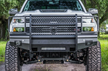 Laden Sie das Bild in den Galerie-Viewer, Road Armor 15-19 Chevy 2500 Vaquero Front Bumper Full Guard - Tex Blk