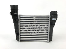 Laden Sie das Bild in den Galerie-Viewer, CSF 05-09 Audi A4 2.0L OEM Intercooler