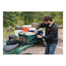 गैलरी व्यूवर में इमेज लोड करें, Curt Universal ATV Cargo Carrier (41in x 26in)