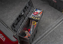 Carica l&#39;immagine nel visualizzatore di Gallery, UnderCover 05-20 Toyota Tacoma Drivers Side Swing Case - Black Smooth