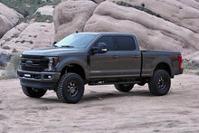 Carica l&#39;immagine nel visualizzatore di Gallery, Fabtech 17-20 Ford F250/350 4WD Diesel 4in Radius Arm System w/DL 4.0 Coilovers &amp; Rear DL Shocks