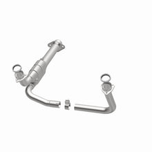 Carica l&#39;immagine nel visualizzatore di Gallery, MagnaFlow Conv Direct Fit 94-95 Chevrolet C1500 4.3L/5.0L/5.7L
