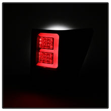 गैलरी व्यूवर में इमेज लोड करें, Spyder Jeep Grand Cherokee 05-06 Version 2 Light Bar LED Tail Lights - Black