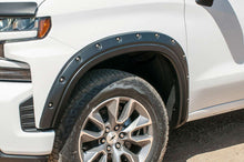 Laden Sie das Bild in den Galerie-Viewer, EGR 2019 Chevy 1500 Bolt-On Style Fender Flares - Set - Black Matte
