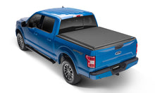 Laden Sie das Bild in den Galerie-Viewer, Lund 04-18 Ford F-150 (6.5ft. Bed) Genesis Elite Roll Up Tonneau Cover - Black