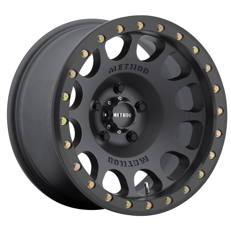 Method MR105 Beadlock 17x8.5 0mm Offset 6x5.5 108mm CB Matte Black w/BH-H24125 Wheel - 2to4wheels