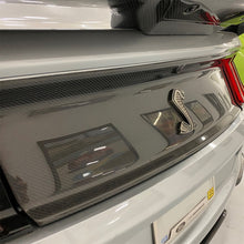 Carica l'immagine nel visualizzatore di Gallery, Ford Racing 20-21 Mustang GT500 Deck Lid Trim Panel