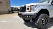 Carica l'immagine nel visualizzatore di Gallery, Road Armor 18-20 Ford F150 SPARTAN Front Bumper - Tex Blk