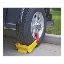Carica l&#39;immagine nel visualizzatore di Gallery, Curt Wheel Chock Lock (Yellow Powder Coat)