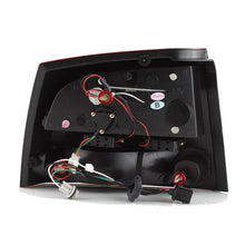 Laden Sie das Bild in den Galerie-Viewer, Spyder Dodge Charger 06-08 LED Tail Lights Black ALT-YD-DCH05-LED-BK