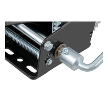 Carica l&#39;immagine nel visualizzatore di Gallery, Curt Hand Winch (1700lbs 8in Handle)