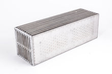 गैलरी व्यूवर में इमेज लोड करें, Garrett H2O / Air CAC (3.80in x 3.80in x 11.70in) - 750 HP