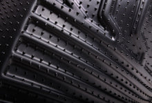 Laden Sie das Bild in den Galerie-Viewer, Lund 07-13 Chevy Avalanche Catch-It Floormats Rear Floor Liner - Black (1 Pc.)