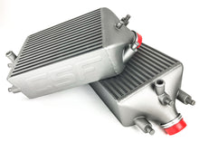 गैलरी व्यूवर में इमेज लोड करें, CSF Porsche 911 Turbo (991)/Turbo S (991.1/991.2) Twin Intercooler Set