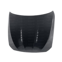 गैलरी व्यूवर में इमेज लोड करें, Seibon 10-13 BMW 5 Series and M5 Series (F10) BT-Style Carbon Fiber Hood