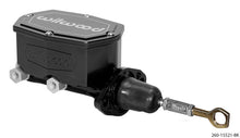 गैलरी व्यूवर में इमेज लोड करें, Wilwood Compact Tandem Master Cylinder - 15/16in Bore - w/Pushrod fits Mustang (Black)