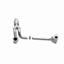 Laden Sie das Bild in den Galerie-Viewer, MagnaFlow Conv DF 09-13 Chevy Avalanche 5.3L