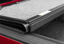Cargar imagen en el visor de la galería, UnderCover 05-15 Toyota Tacoma 5ft Ultra Flex Bed Cover - Matte Black Finish